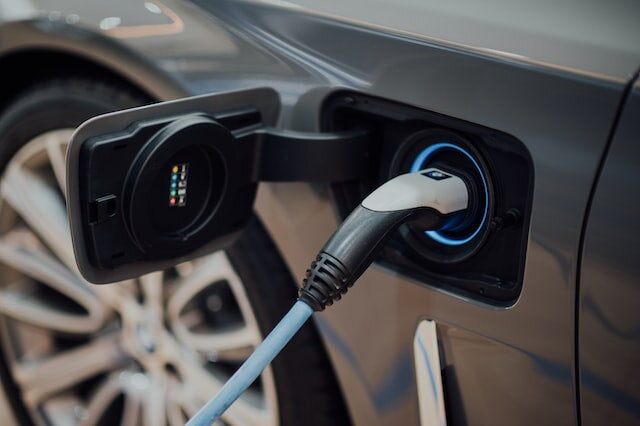 Stekker In Elektrische Auto Laadpaswijzer